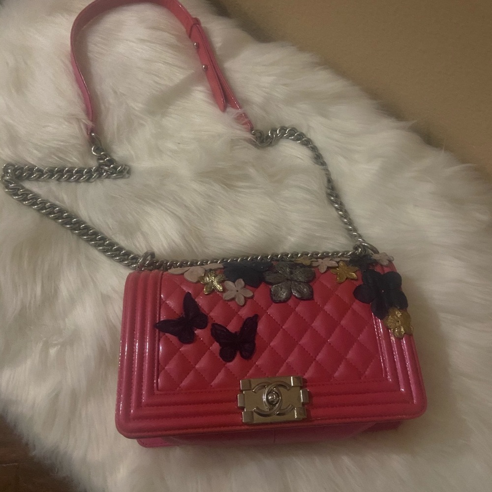 COPY - Chanel fuschia caviar crossbody